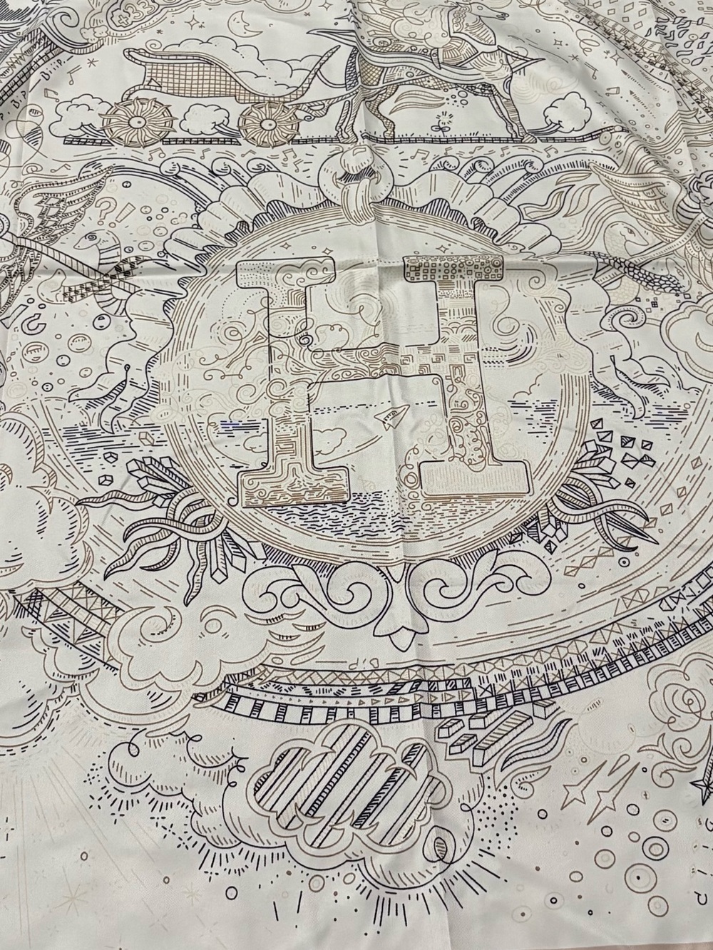 Hermes Black Gold Ivory Horse Carriage Celestial Print Square Silk Scarf 35x35 - Picture 2 of 4